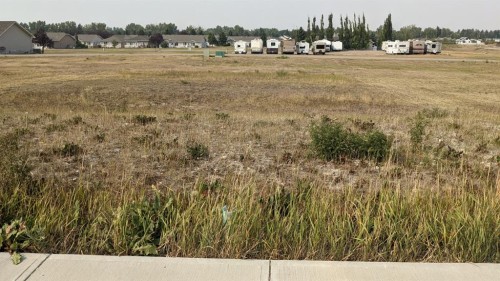 622 Whispering Greens Avenue, Vulcan, AB 