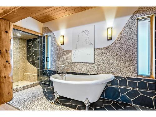 104 White Avenue, Bragg Creek, AB - Indoor Photo Showing Bathroom