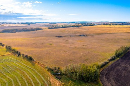 6360 C & E Trail, Innisfail, AB 