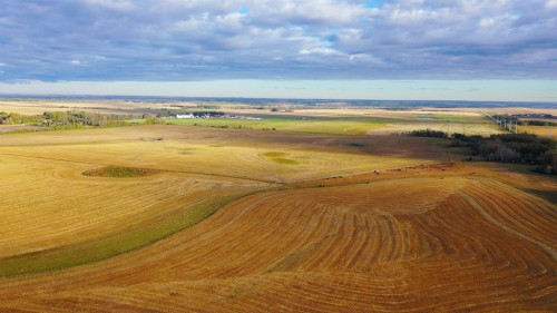 6360 C & E Trail, Innisfail, AB 