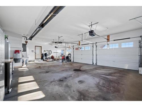 18 205010 Range Road 145, Rural Newell, County Of, AB - Indoor Photo Showing Garage