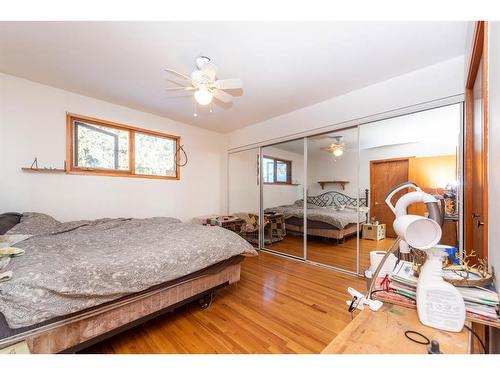 244027 Horizon View Road, Rural Rocky View County, AB - Indoor Photo Showing Bedroom