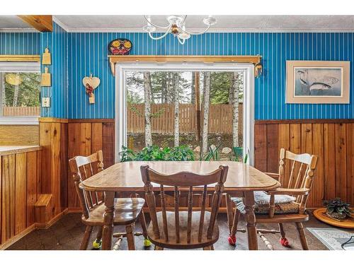 140 Kootenay Avenue, Banff, AB - Indoor Photo Showing Dining Room