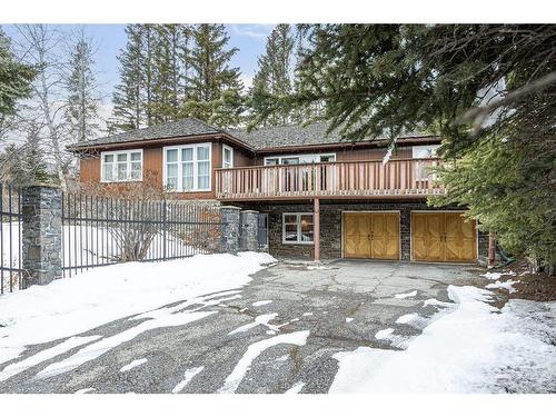 140 Kootenay Avenue, Banff, AB - Outdoor