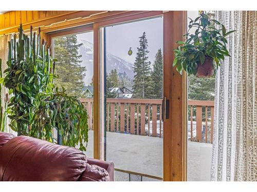 140 Kootenay Avenue, Banff, AB -  Photo Showing Other Room