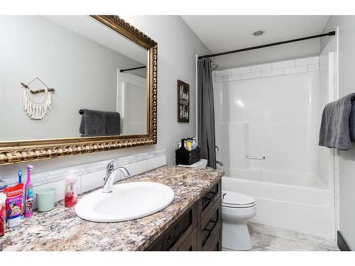 204022 Highway 564, Hussar, AB - Indoor Photo Showing Bathroom