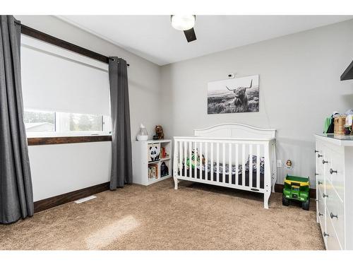 204022 Highway 564, Hussar, AB - Indoor Photo Showing Bedroom