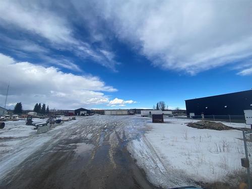 8-5445 Hwy 584, Rural Mountain View County, AB 