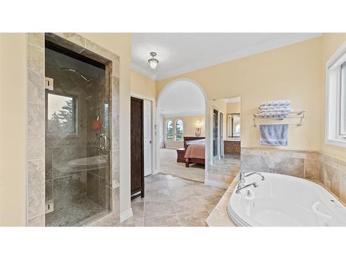 100-80054 226 Avenue West, Rural Foothills County, AB - Indoor Photo Showing Bathroom