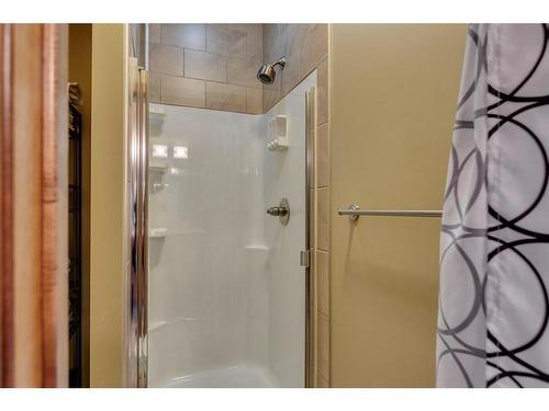 298077 218 Street West, Rural Foothills County, AB - Indoor Photo Showing Bathroom