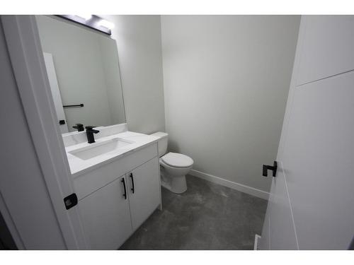 35 Viceroy Crescent, Olds, AB - Indoor Photo Showing Bathroom