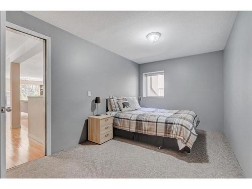 7C Otter Lane, Banff, AB - Indoor Photo Showing Bedroom
