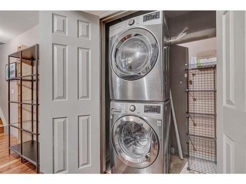7C Otter Lane, Banff, AB - Indoor Photo Showing Laundry Room
