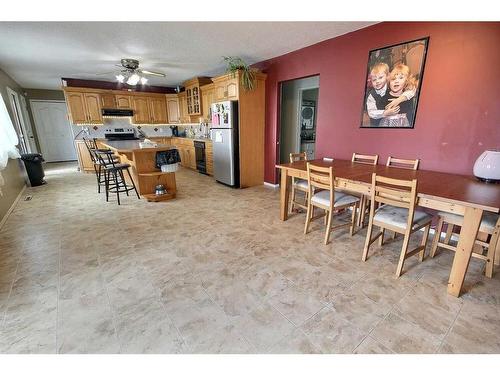 25039 A & B Township Road 542, Marwayne, AB - Indoor Photo Showing Dining Room