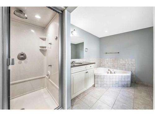 211 Pump Hill Crescent Sw, Calgary, AB - Indoor Photo Showing Bathroom