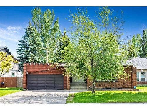 211 Pump Hill Crescent Sw, Calgary, AB - Outdoor