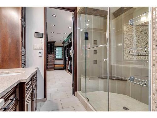 40 Eagle Ridge Place Sw, Calgary, AB - Indoor Photo Showing Bathroom