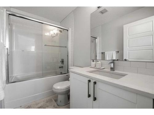 317-80 Carrington Plaza Nw, Calgary, AB - Indoor Photo Showing Bathroom