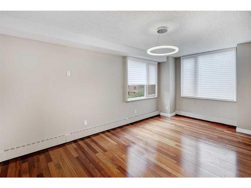 500J-500 Eau Claire Avenue Sw, Calgary, AB - Indoor Photo Showing Other Room
