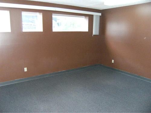117 4 Avenue Se, Three Hills, AB - Indoor Photo Showing Other Room