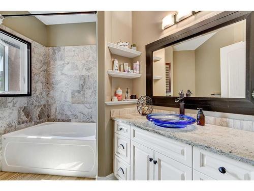7802 Park Lane, Rural Grande Prairie No. 1, County Of, AB - Indoor Photo Showing Bathroom