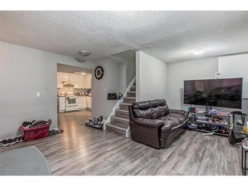 108 Whiteram Close Ne, Calgary, AB - Indoor Photo Showing Living Room