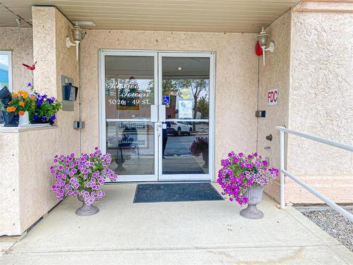 106-5026 49 Street, Olds, AB - Outdoor With Exterior
