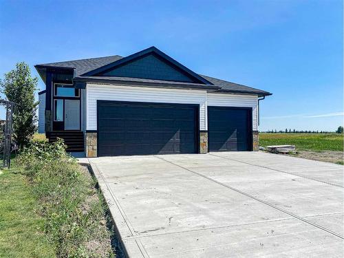 1209 Westview Drive, Bowden, AB - Outdoor