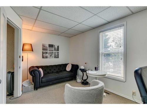 1801 8 Street Sw, Calgary, AB - Indoor Photo Showing Other Room