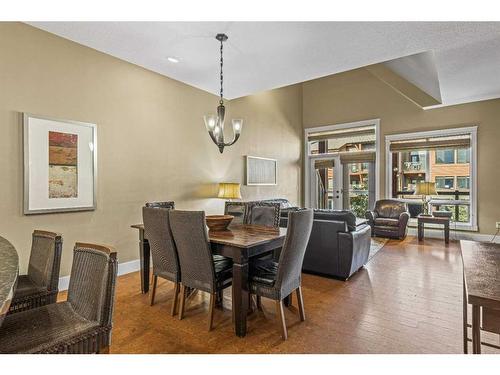 407-187 Kananaskis Way, Canmore, AB - Indoor Photo Showing Dining Room