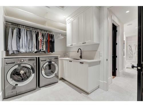 1106 Frontenac Avenue Sw, Calgary, AB - Indoor Photo Showing Laundry Room