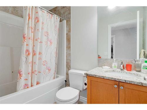 71 Copperstone Drive Se, Calgary, AB - Indoor Photo Showing Bathroom