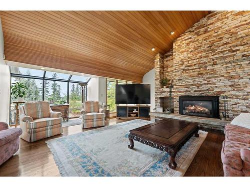 59 Bel-Aire Place Sw, Calgary, AB - Indoor Photo Showing Living Room With Fireplace