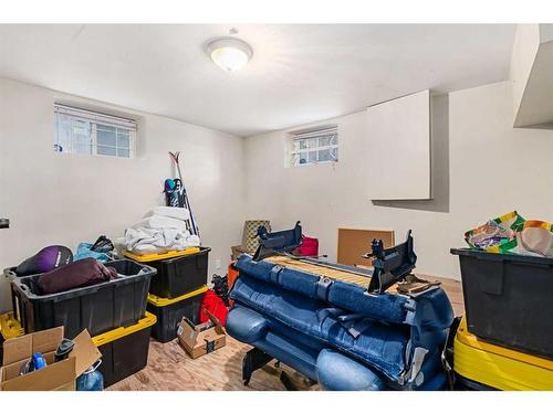 1613 Westmount Road Nw, Calgary, AB - Indoor Photo Showing Other Room
