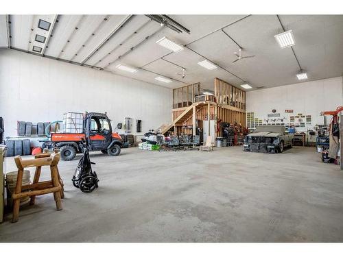 152081 Range Road 222, Rural Vulcan County, AB - Indoor Photo Showing Garage