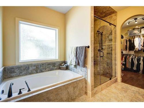 672 Royalite Way Se, Diamond Valley, AB - Indoor Photo Showing Bathroom