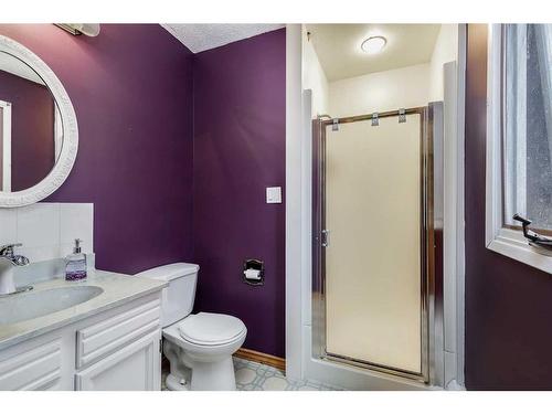 5306 57 Avenue, Olds, AB - Indoor Photo Showing Bathroom