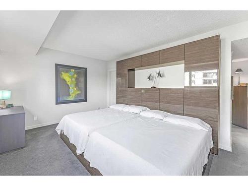 830-720 13 Avenue Sw, Calgary, AB - Indoor Photo Showing Bedroom