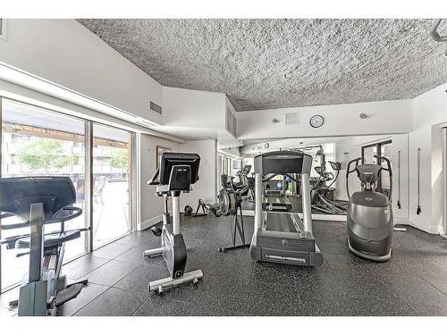 830-720 13 Avenue Sw, Calgary, AB - Indoor Photo Showing Gym Room