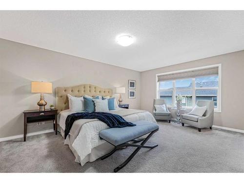 79 Evansfield Road Nw, Calgary, AB - Indoor Photo Showing Bedroom