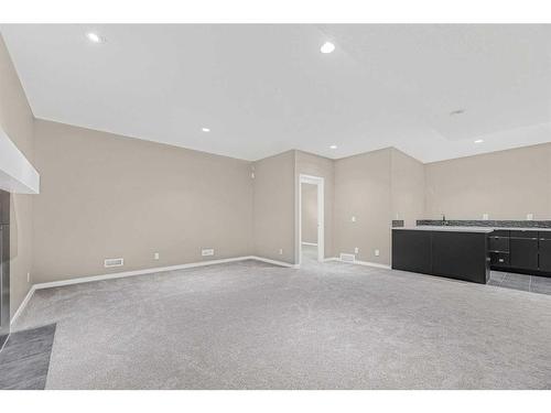79 Evansfield Road Nw, Calgary, AB - Indoor Photo Showing Other Room