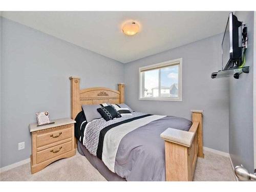 455 Mahogany Boulevard Se, Calgary, AB - Indoor Photo Showing Bedroom