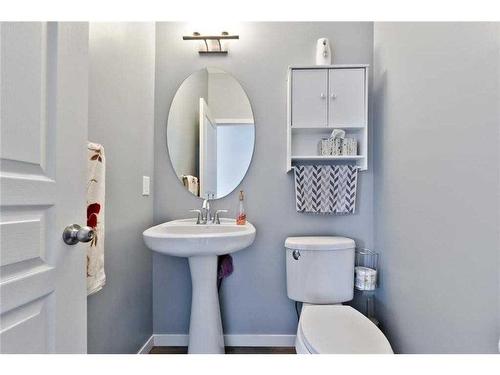 455 Mahogany Boulevard Se, Calgary, AB - Indoor Photo Showing Bathroom