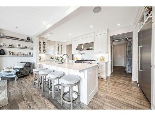 150 Riviera View, Cochrane, AB - Indoor Photo Showing Kitchen With Upgraded Kitchen