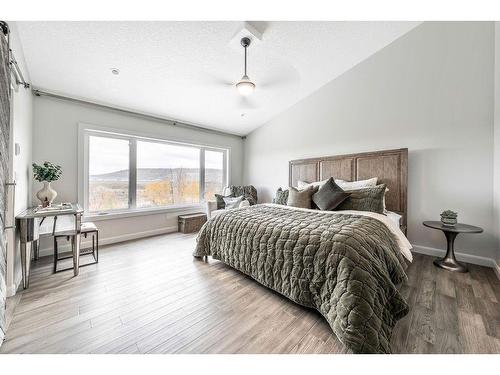 150 Riviera View, Cochrane, AB - Indoor Photo Showing Bedroom