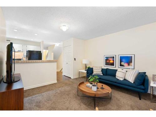 3632 1 Street Sw, Calgary, AB - Indoor Photo Showing Living Room