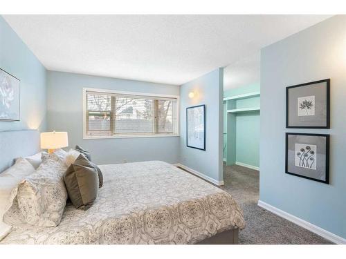 3632 1 Street Sw, Calgary, AB - Indoor Photo Showing Bedroom