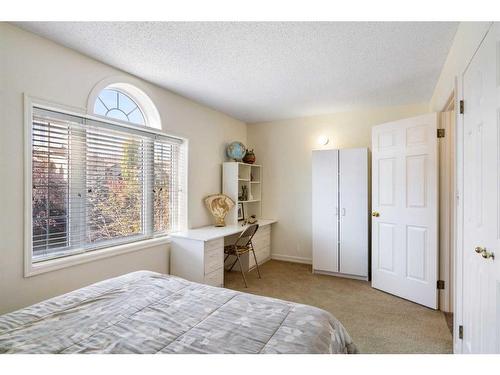 3632 1 Street Sw, Calgary, AB - Indoor Photo Showing Other Room