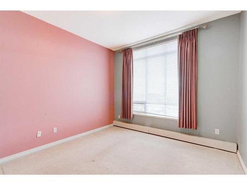 509-1718 14 Avenue Nw, Calgary, AB - Indoor Photo Showing Other Room