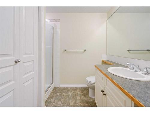 509-1718 14 Avenue Nw, Calgary, AB - Indoor Photo Showing Bathroom